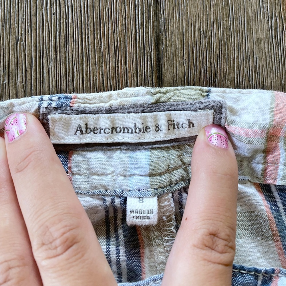 4/$20 Abercrombie & Fitch Plaid Shorts - Picture 3 of 6